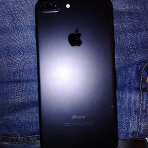 Apple I phone 7 s plus